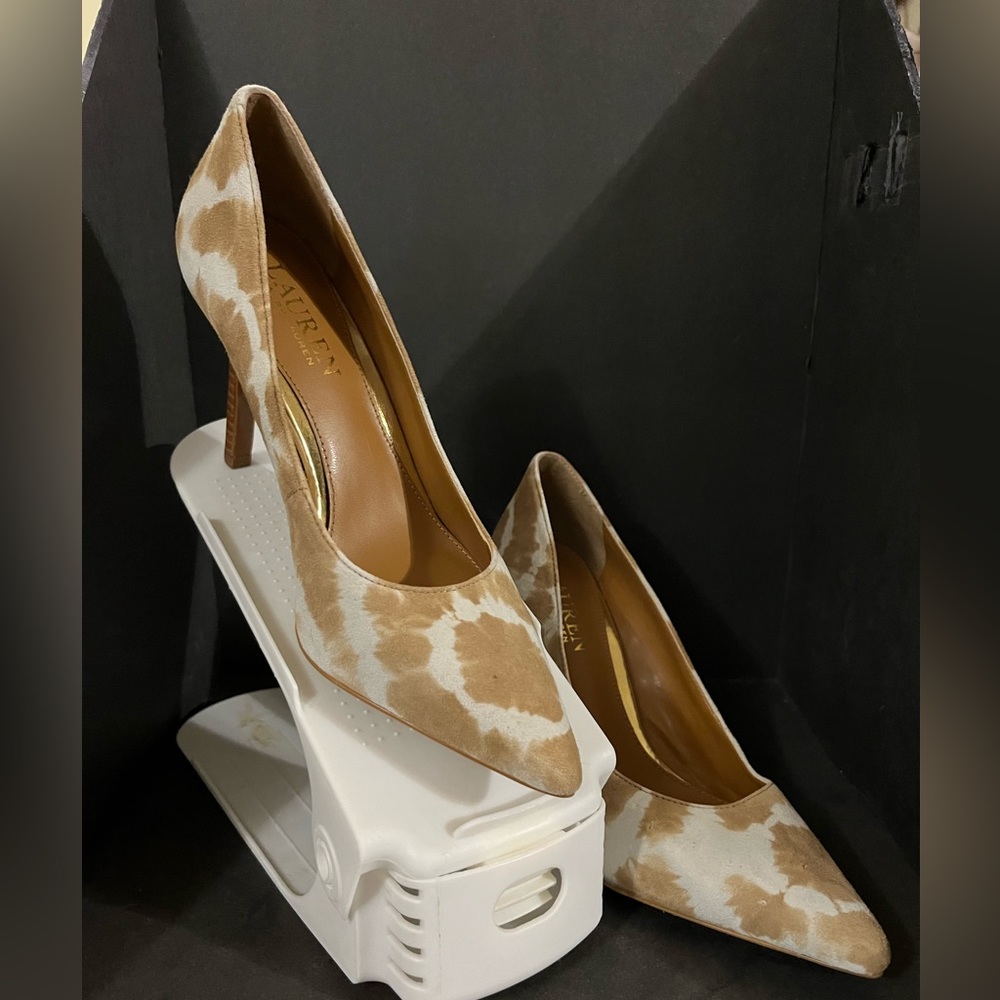 Tan and cream print heels